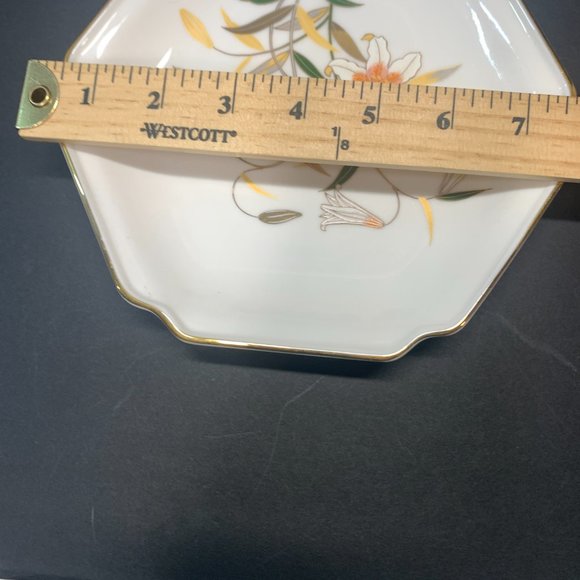 Otagiri White Yellow Iris Bouquet Gold Trim Platter - Picture 5 of 7